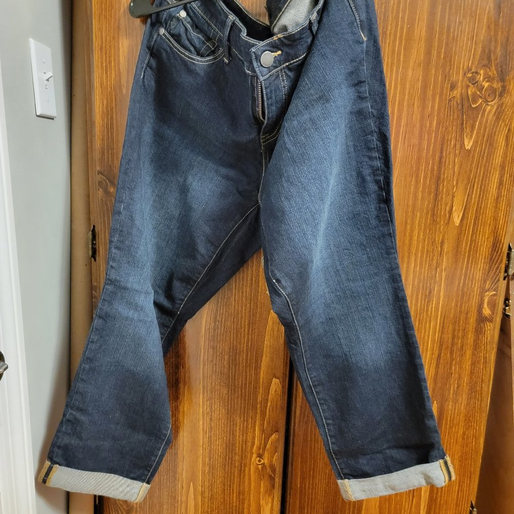 Torrid Cropped Dark Wash Jeans Size 18